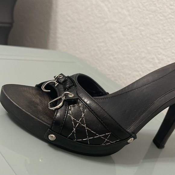 Dior sandal. Black . Size 38.5 ( run small) I’m usually a 6.5 or 7 though. - Picture 7 of 14
